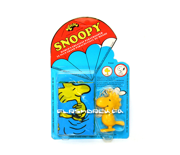 Snoopy figurine Woodstock parachute Aviva 1978